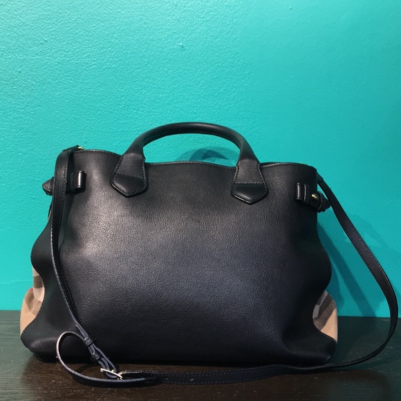 Burberry Bag - Picture 4 of 8